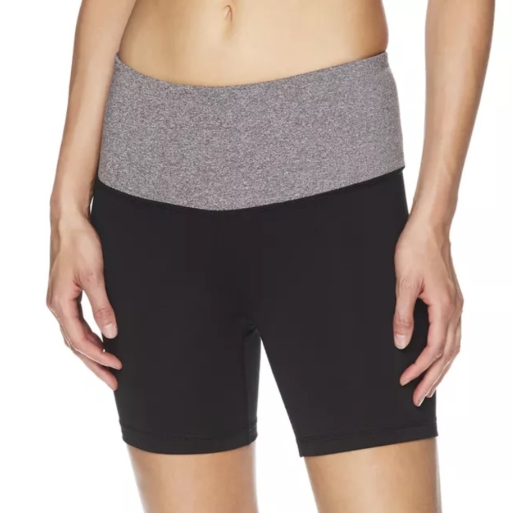 Reebok Women’s High Rise Compression Shorts Large NWT